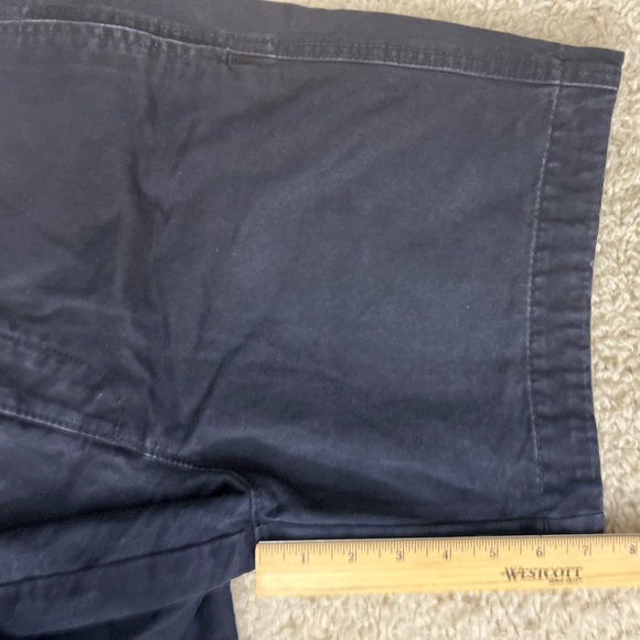 Abercrombie & Fitch Men's Size 31 Navy Shorts GUC - Picture 3 of 5